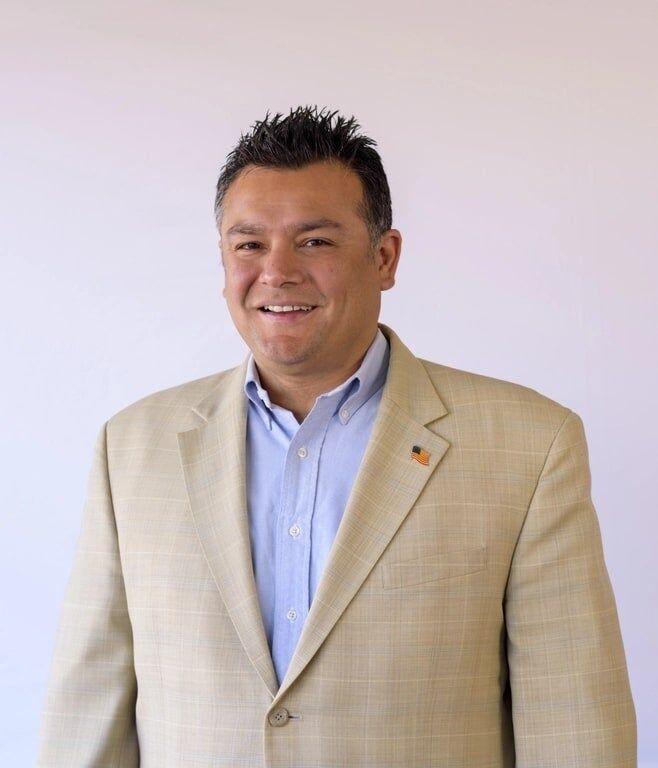 JoseLuis Velazquez, Real Estate Salesperson in Las Vegas, Elevate