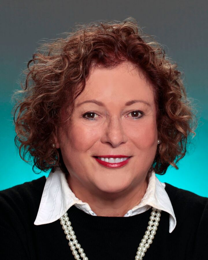 Kim Factor, Real Estate Broker in Clackamas, Realty Partners