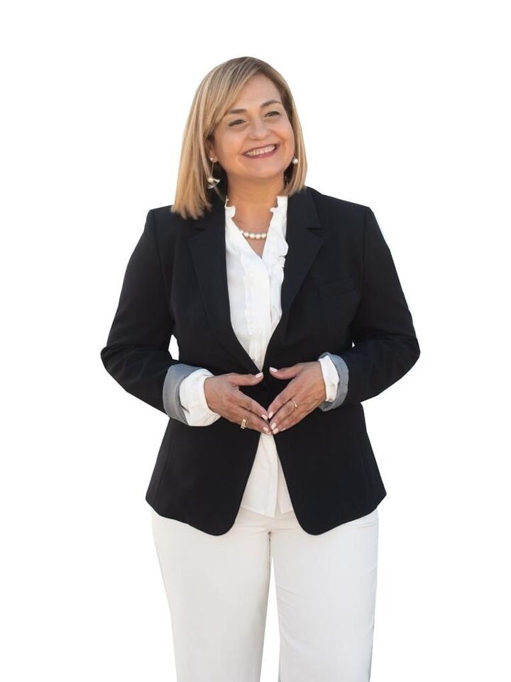 Maritza Noval, Real Estate Broker/Real Estate Salesperson in Miami, First Service Realty ERA Powered
