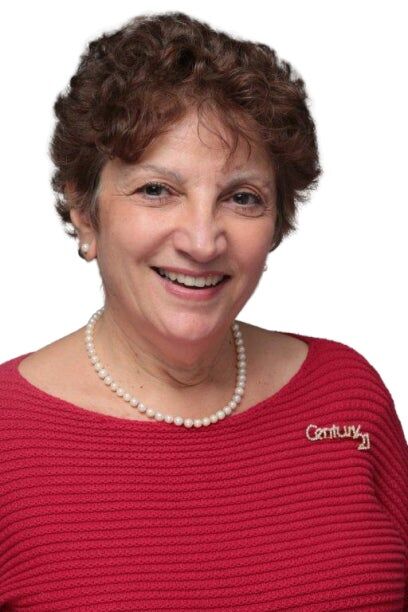Stella Ambrosio, Real Estate Salesperson in New City, Full Service Realty
