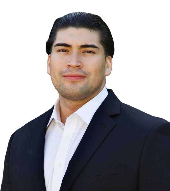 Luis Diaz,  in Woodbury, Realty Connect