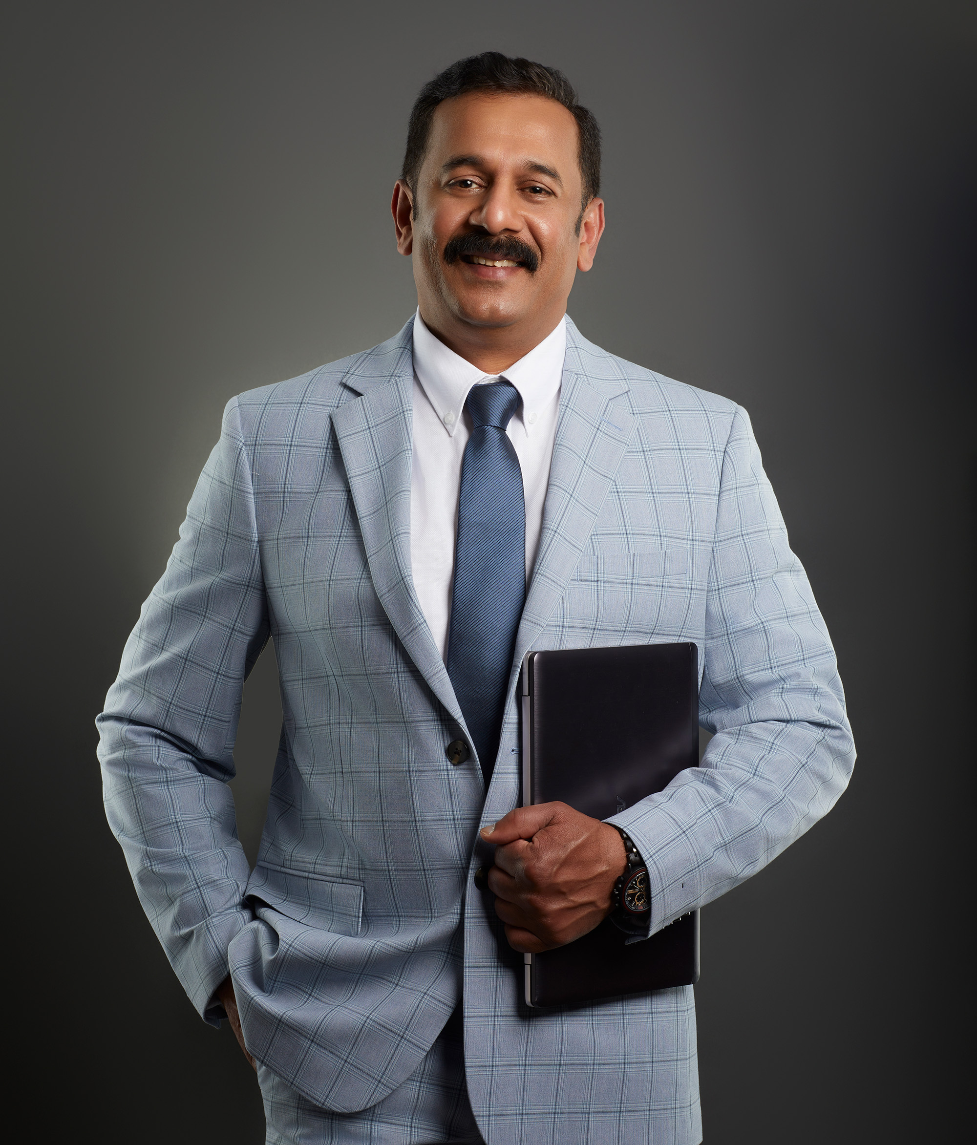 Manoj Kumar, Sales Representative in London, CENTURY 21 Canada