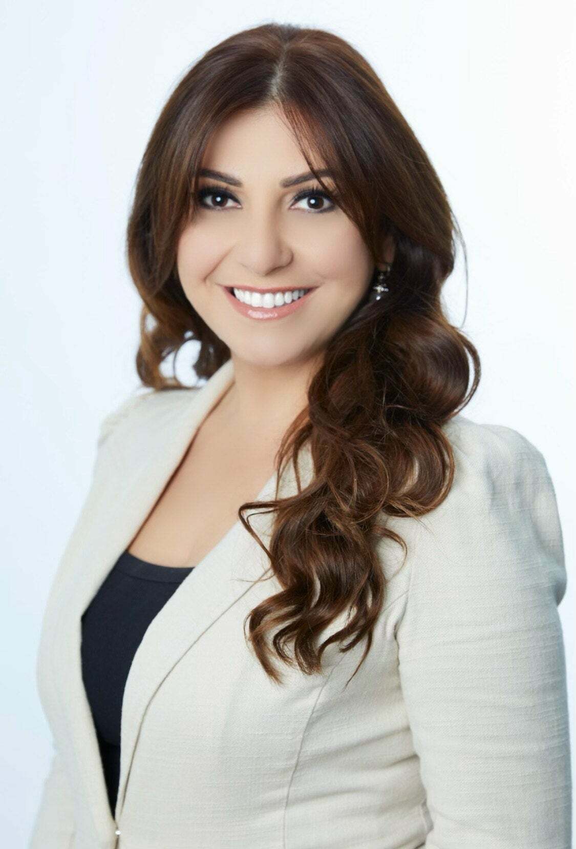 Evett Elshaa, Real Estate Salesperson in El Cajon, Affiliated
