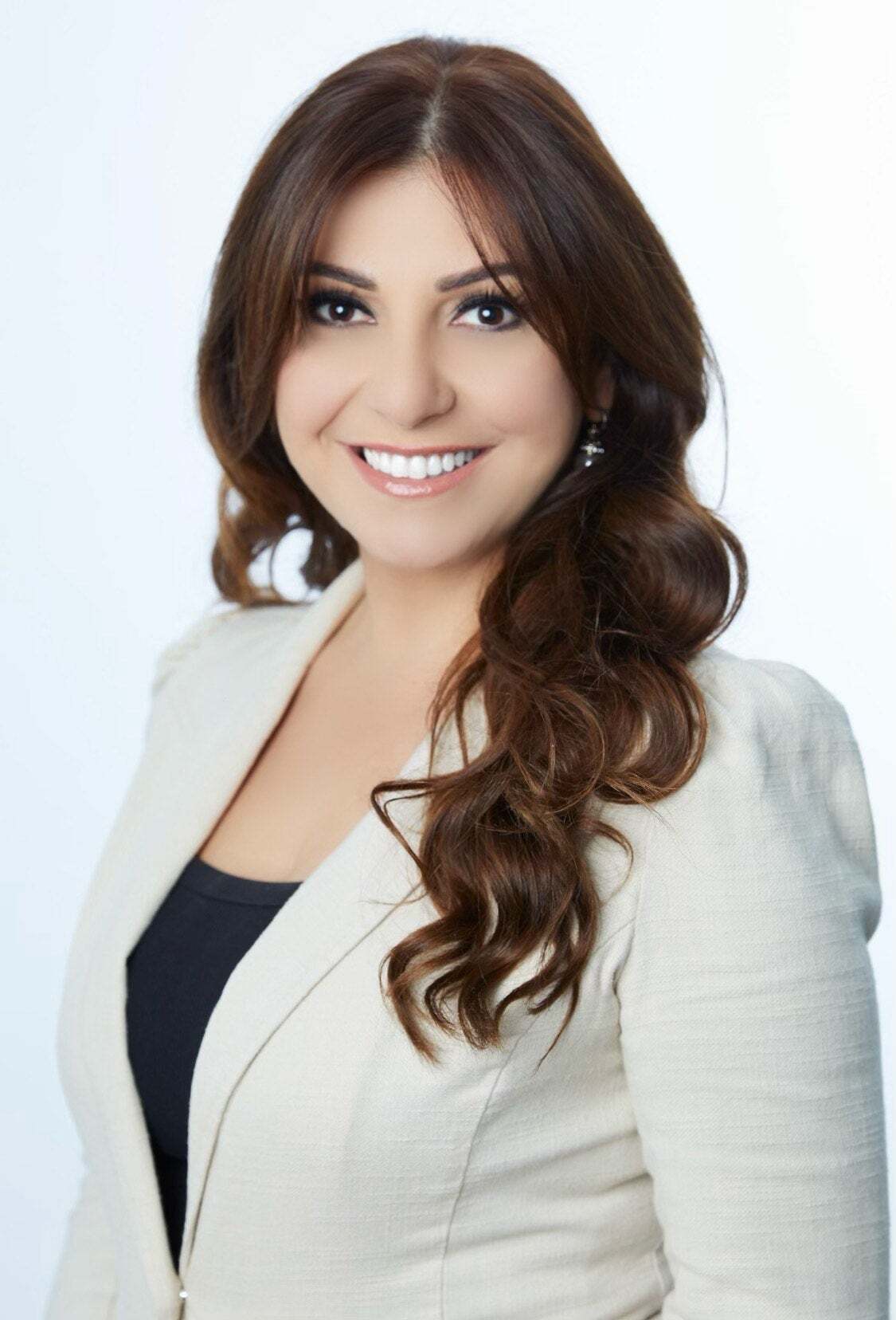 Evett Elshaa, Real Estate Salesperson in El Cajon, Affiliated