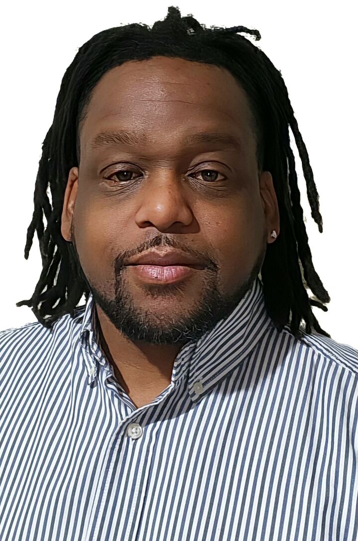 Roderick Wright Jr,  in McDonough, Metro Brokers