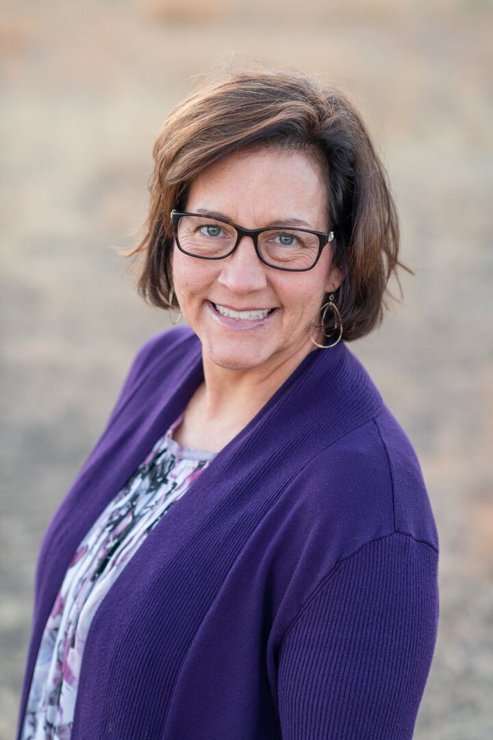 Lori Cantwell, Real Estate Salesperson in Chattanooga, Pryor Realty, Inc.