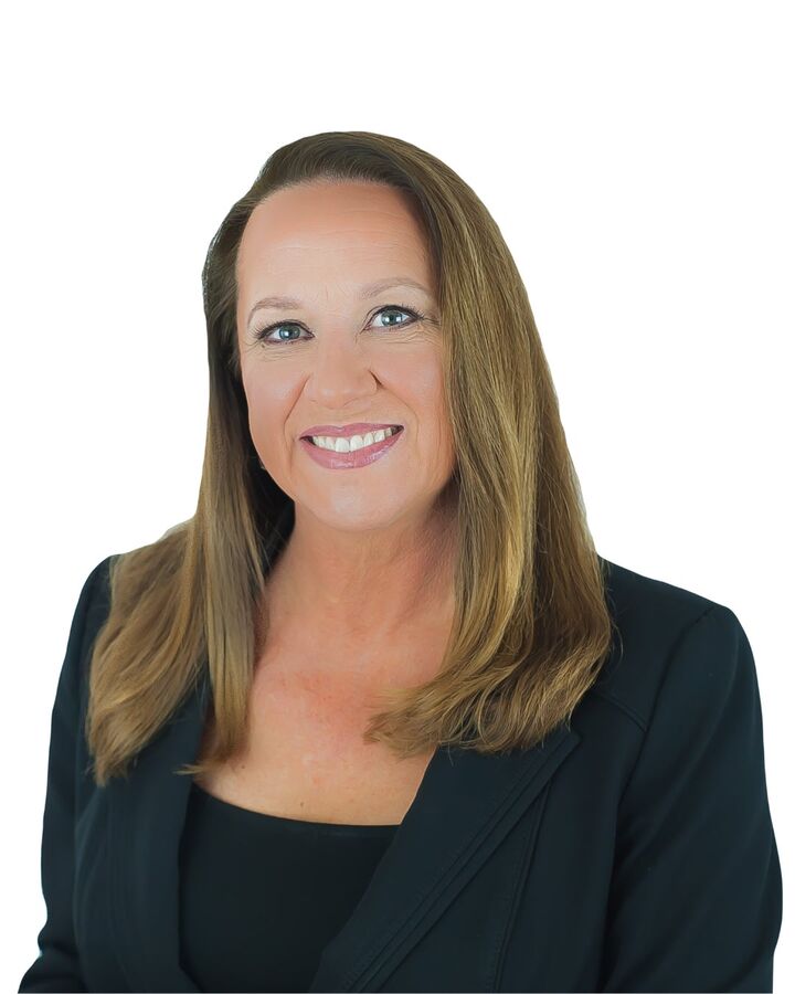 Cindy Cooper Killian, Real Estate Salesperson in Tallahassee, Hartung