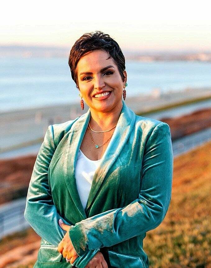 Azul Pineda, Real Estate Salesperson in Torrance, Union Realty Co.