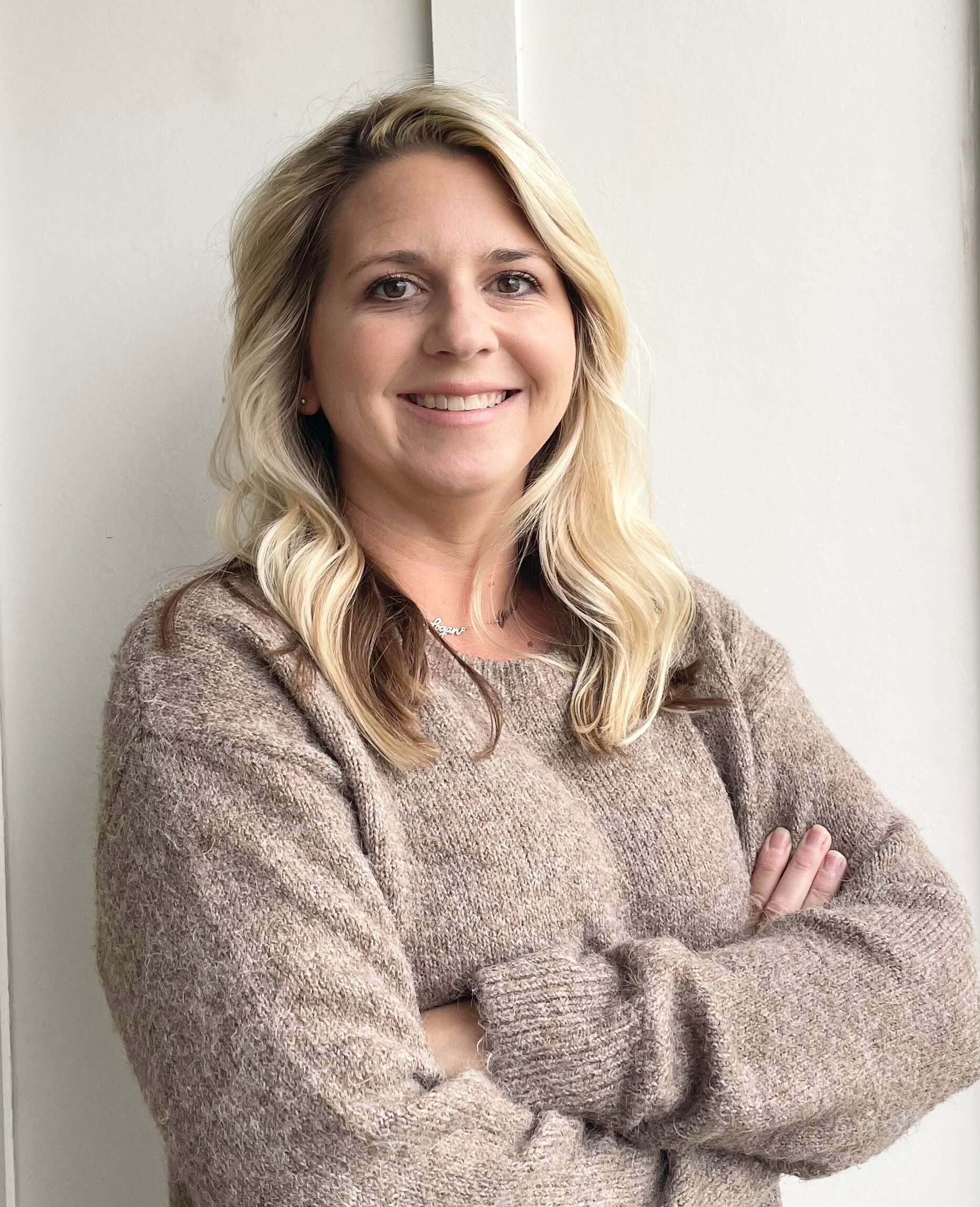 Elena Smith, Real Estate Salesperson in Clarksville, Platinum Properties