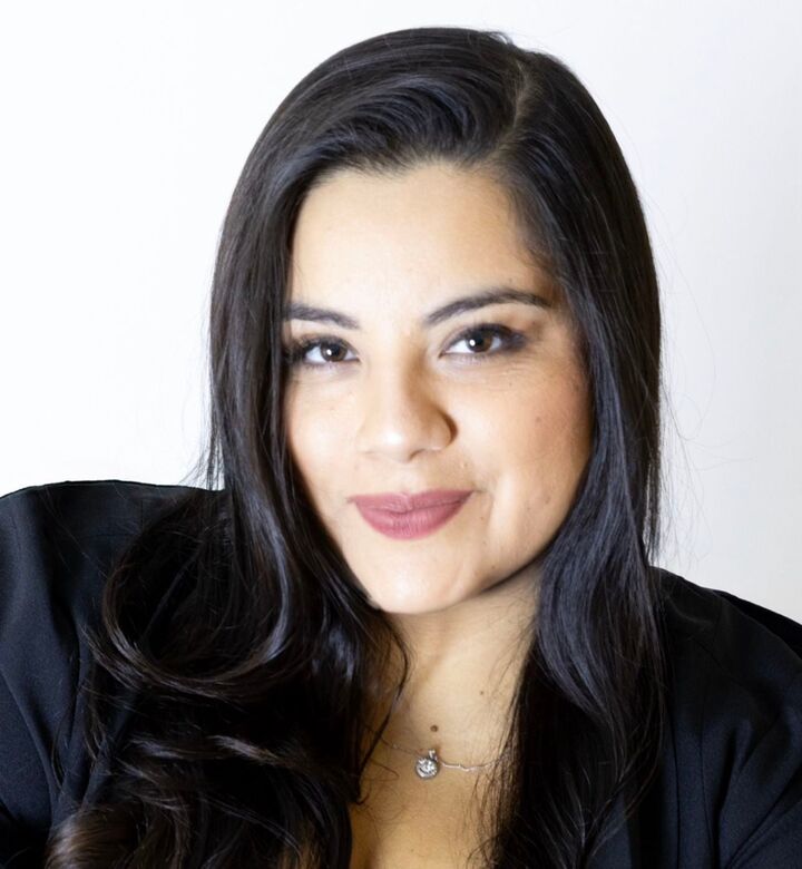 Brenda Castillo,  in Woodbury, Realty Connect