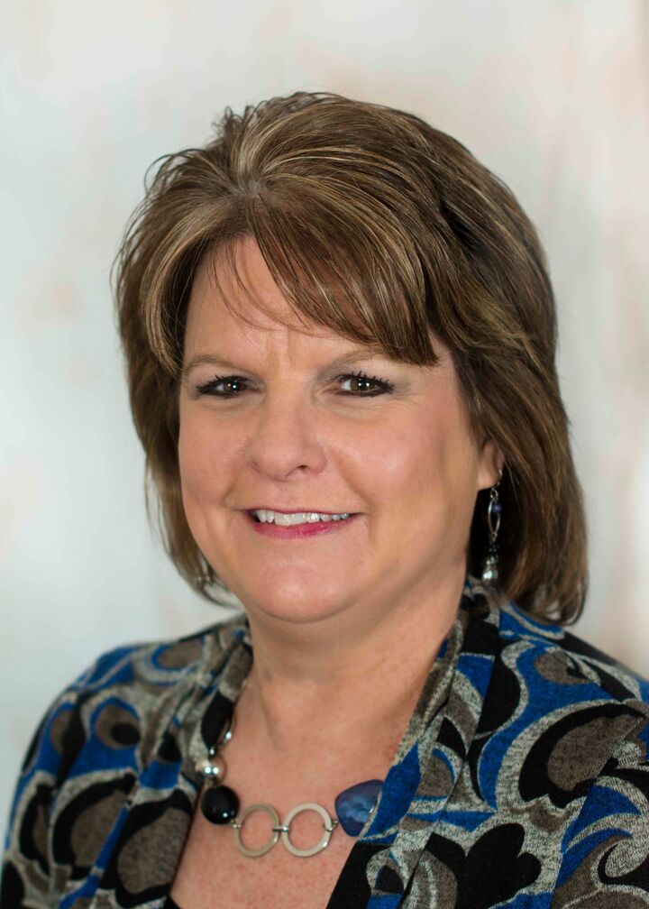 Angie Biberstein,  in Bluffton, Holloway