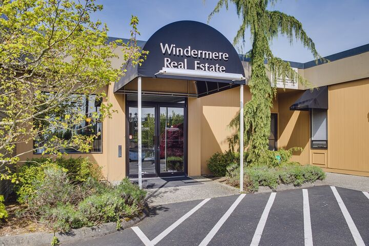 Everett South Office, REALTORS in Everett, Windermere