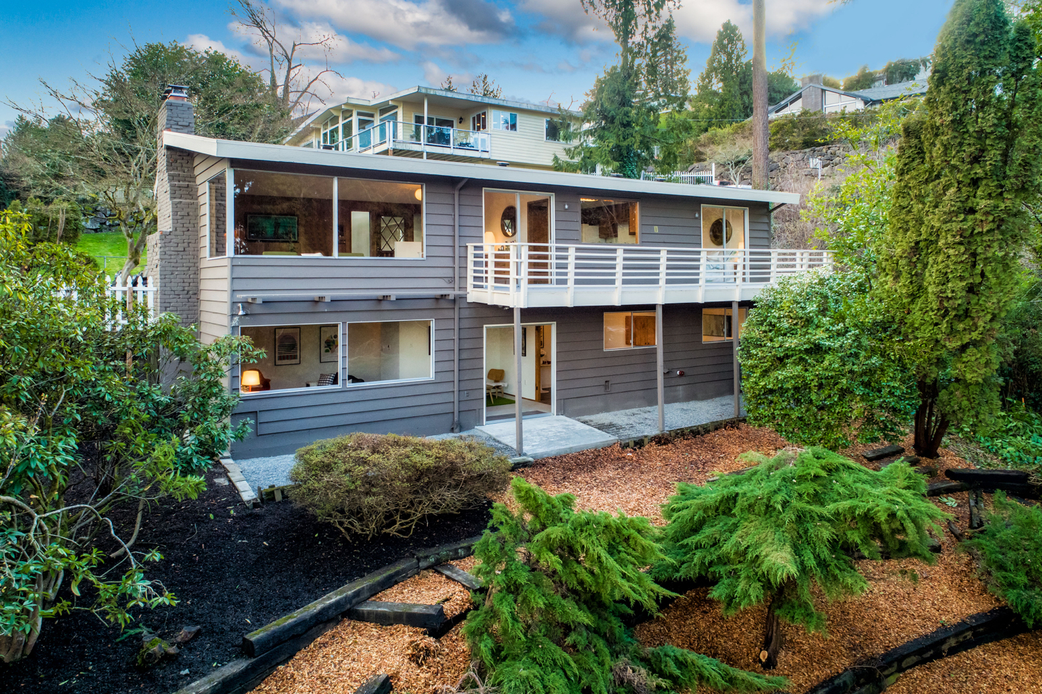 Property Photo: 3826 NE 145th Street WA 98155
