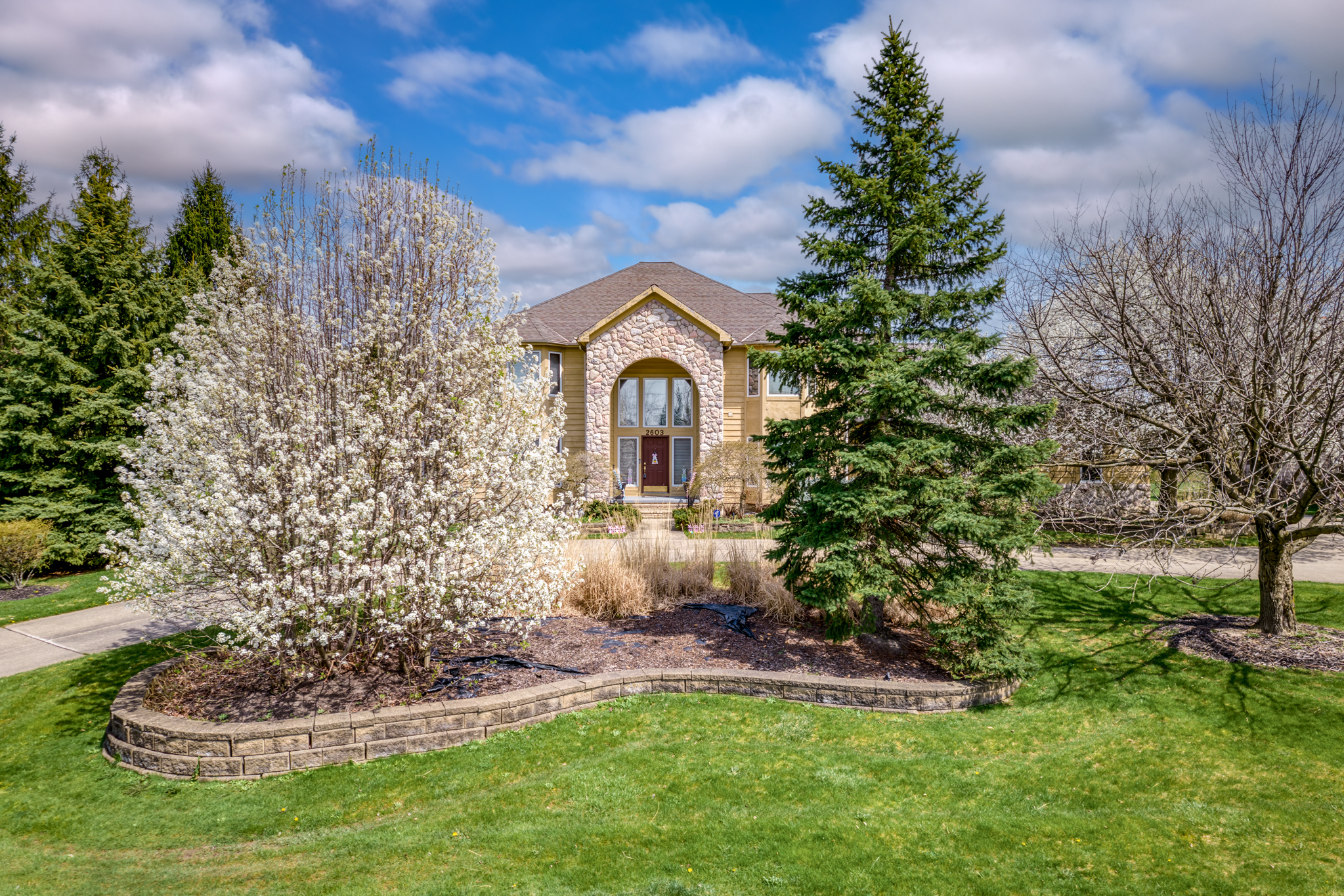 Property Photo: 2603 Ginger Wren Road OH 44124