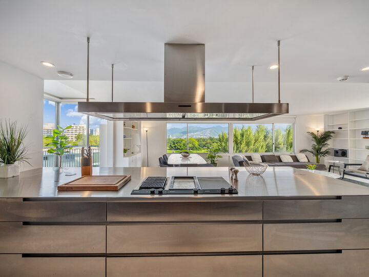 Property Photo: 2969 Kalakaua Avenue 505 HI 96815