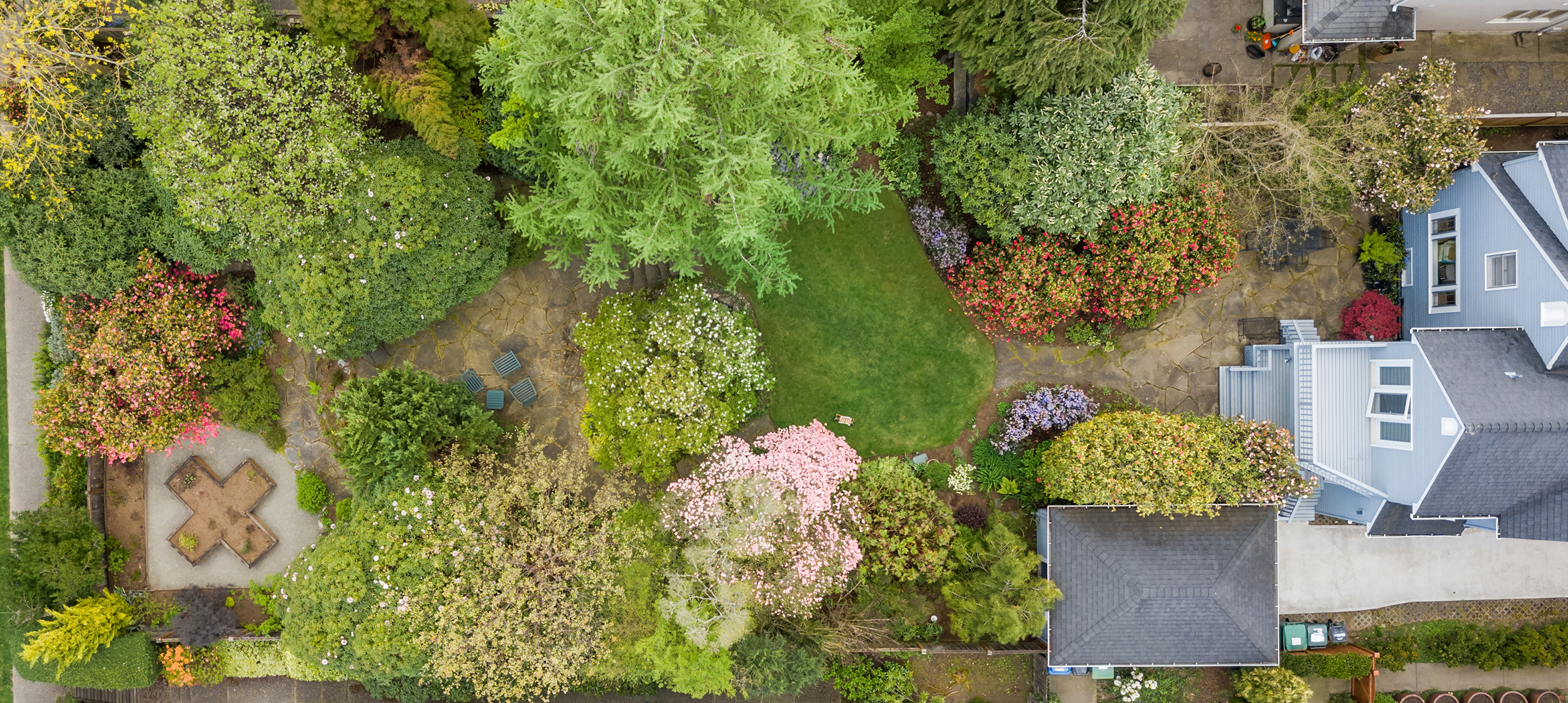Property Photo: Grounds and Gardens 3926 47th Ave NE  WA 98105 