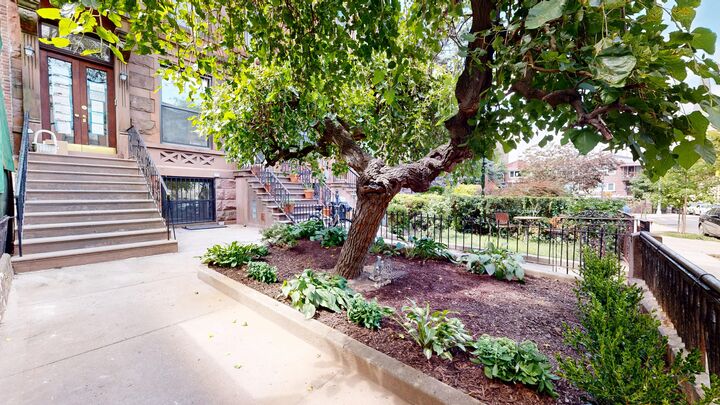 Property Photo: 16 1st Pl 1 NY 11231