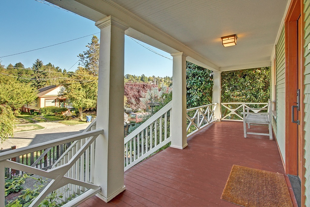 Property Photo: Front porch 215 29th Ave E  WA 98112 