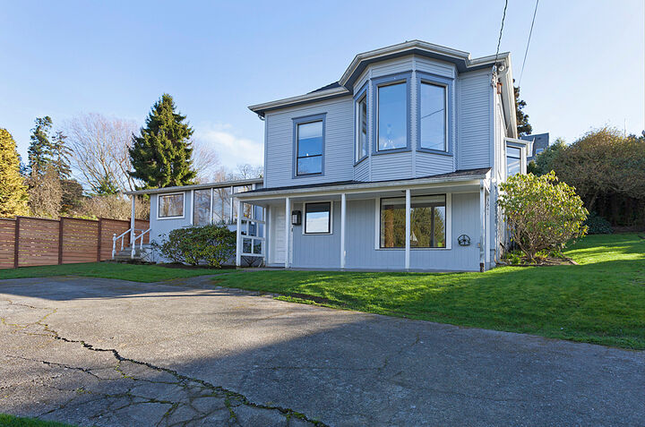 3641 W Commodore Wy  Seattle WA 98199 photo