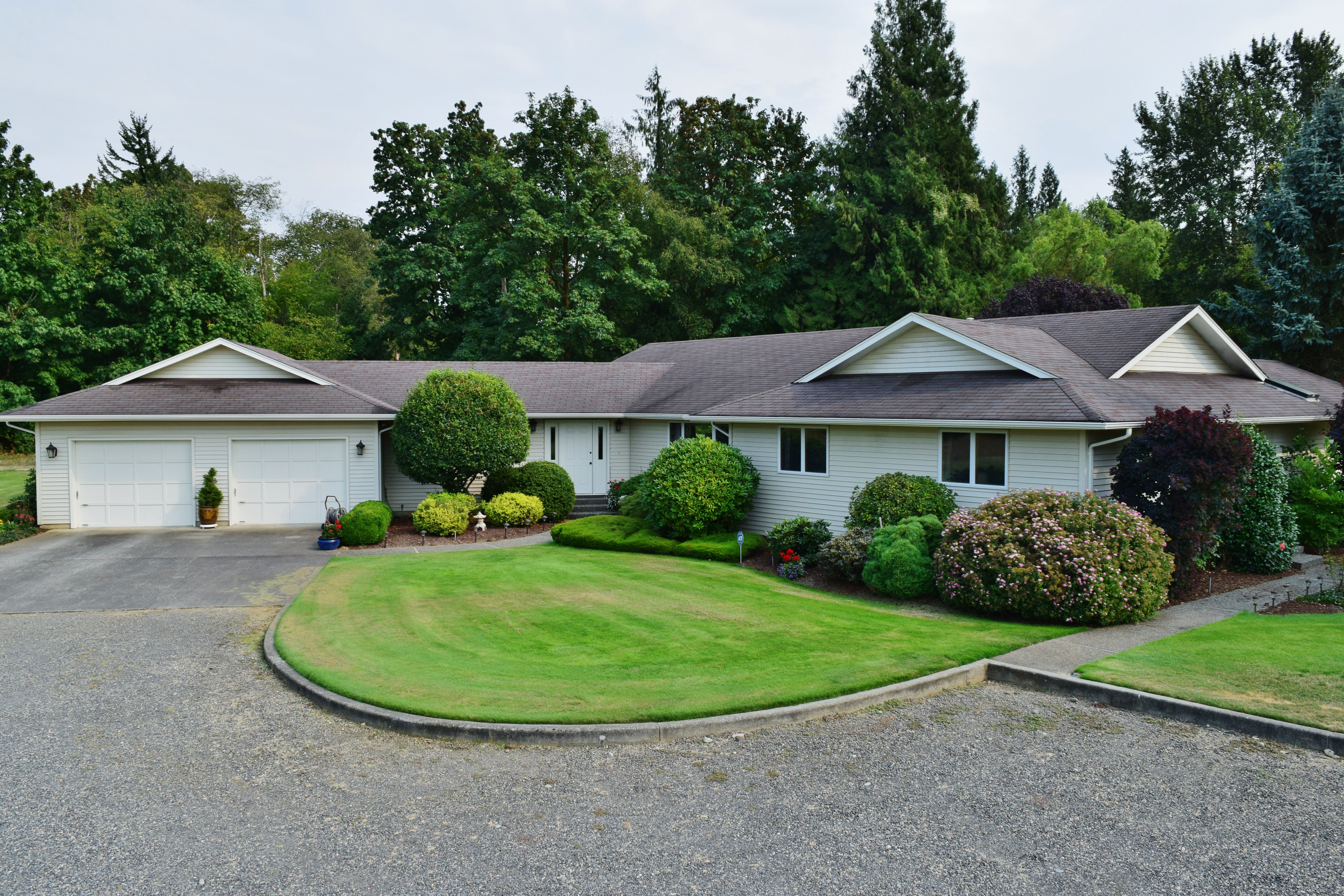 Property Photo: 1073 Birch Bay Lynden Rd WA 98264