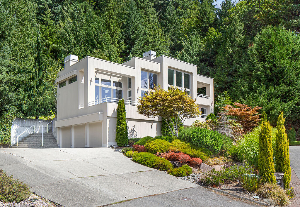 Property Photo:  6336 NE 138th Place  WA 98034 