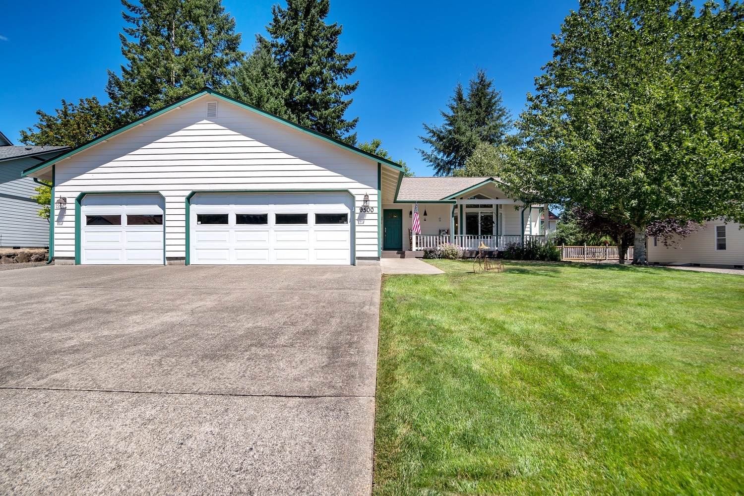 Property Photo:  9500 Alexander Dr NE  WA 98516 