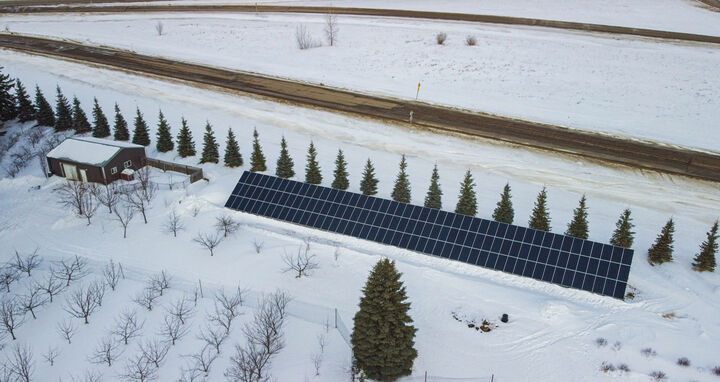 Property Photo:  100 Old Bridge Road  MB R1N 3X3 