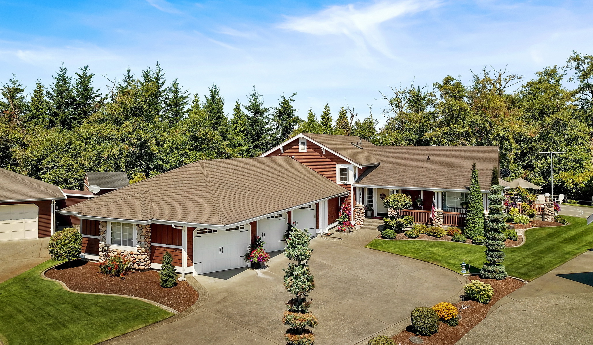 Property Photo: Exterior 607 Brook Court  WA 98264 
