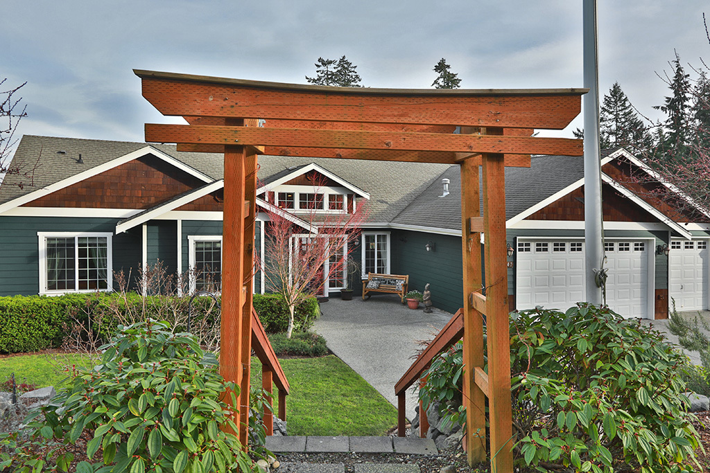 Property Photo: 5147 Honeymoon Bay Rd WA 98249