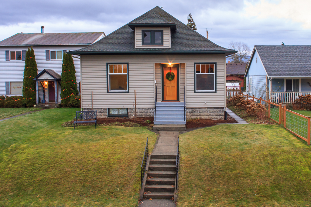 Property Photo: 2726 Franklin St WA 98225