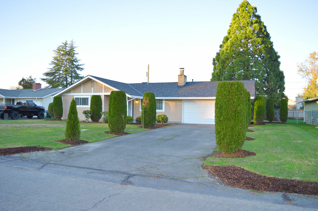 Property Photo:  1217 137th St S  WA 98444 