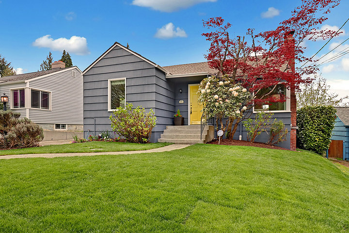 Property Photo: 10041 32nd Ave NE WA 98125