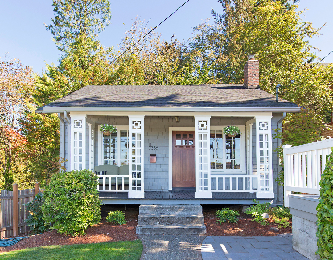 Property Photo:  7358 California Ave SW  WA 98136 