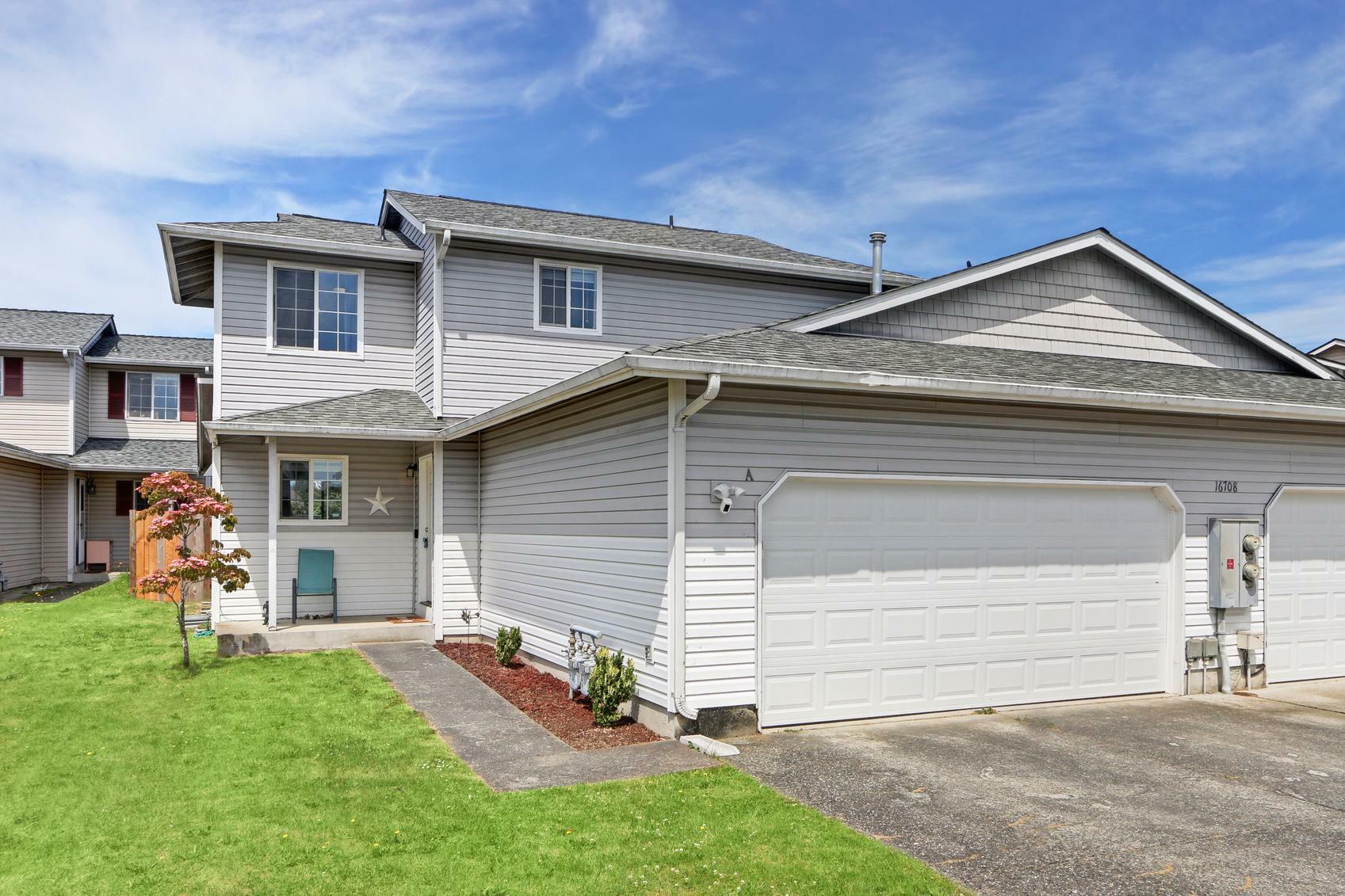 Property Photo:  16708 40th Avenue NE A  WA 98223 