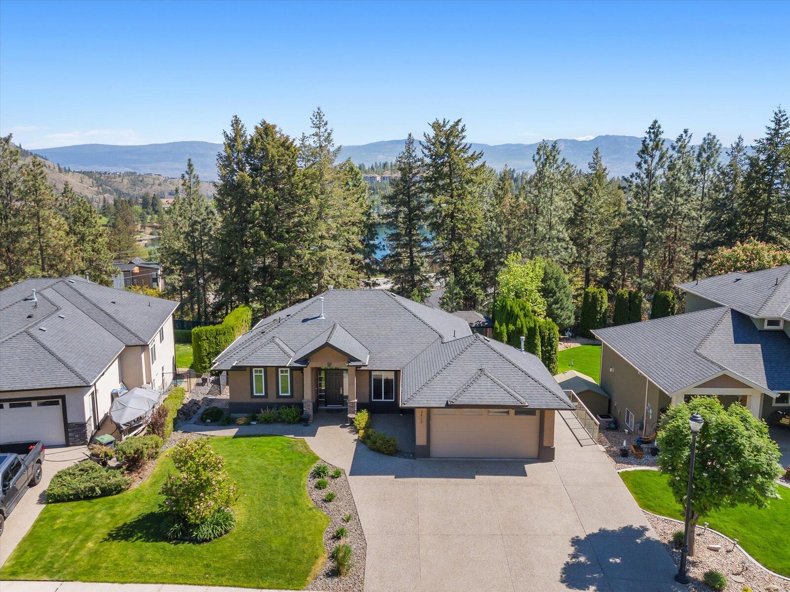 Photo de la propriété: 2413 Cobblestone Road BC V4T 3A7