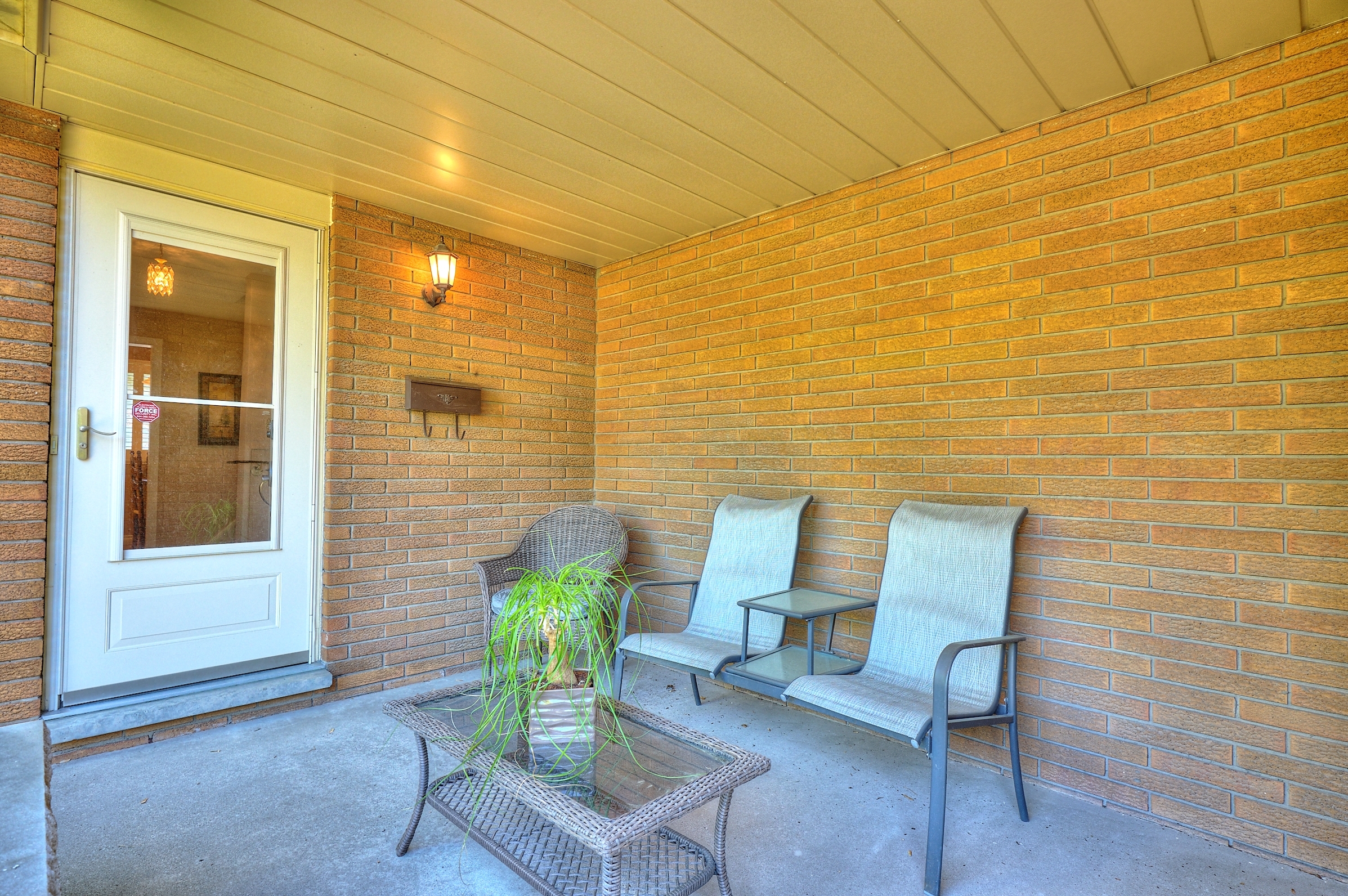 Property Photo: 4668 Pinedale Drive ON L2E 6M8