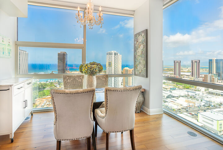 Property Photo:  909 Kapiolani Boulevard Phb2  HI 96814 