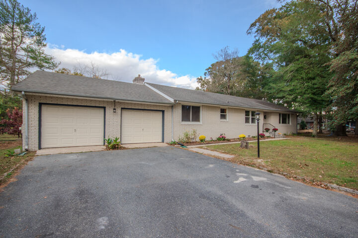 Property Photo:  1801 Crawford Drive  MD 21804 