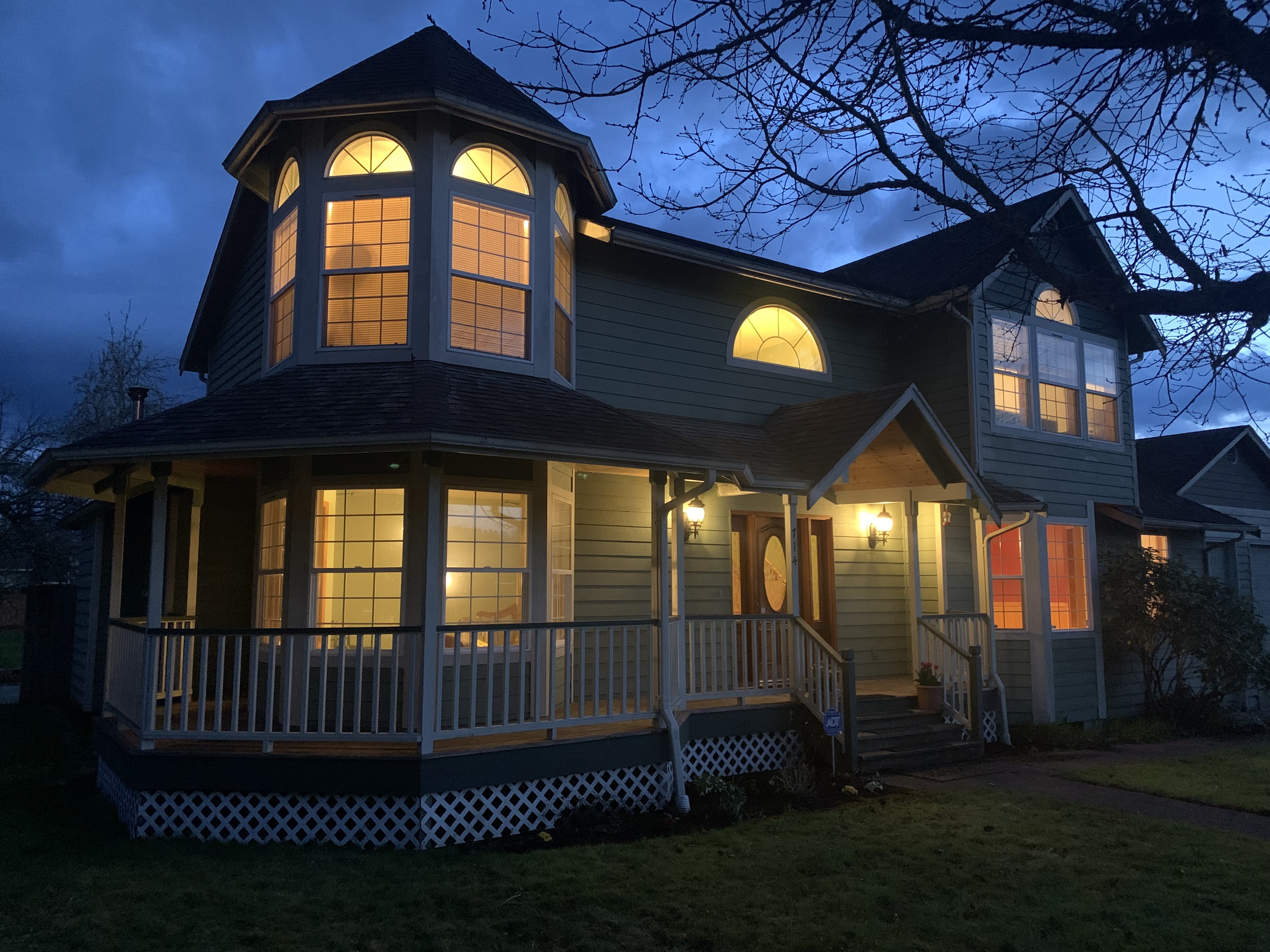 Property Photo: Front Porch 714 High Avenue  WA 98294 