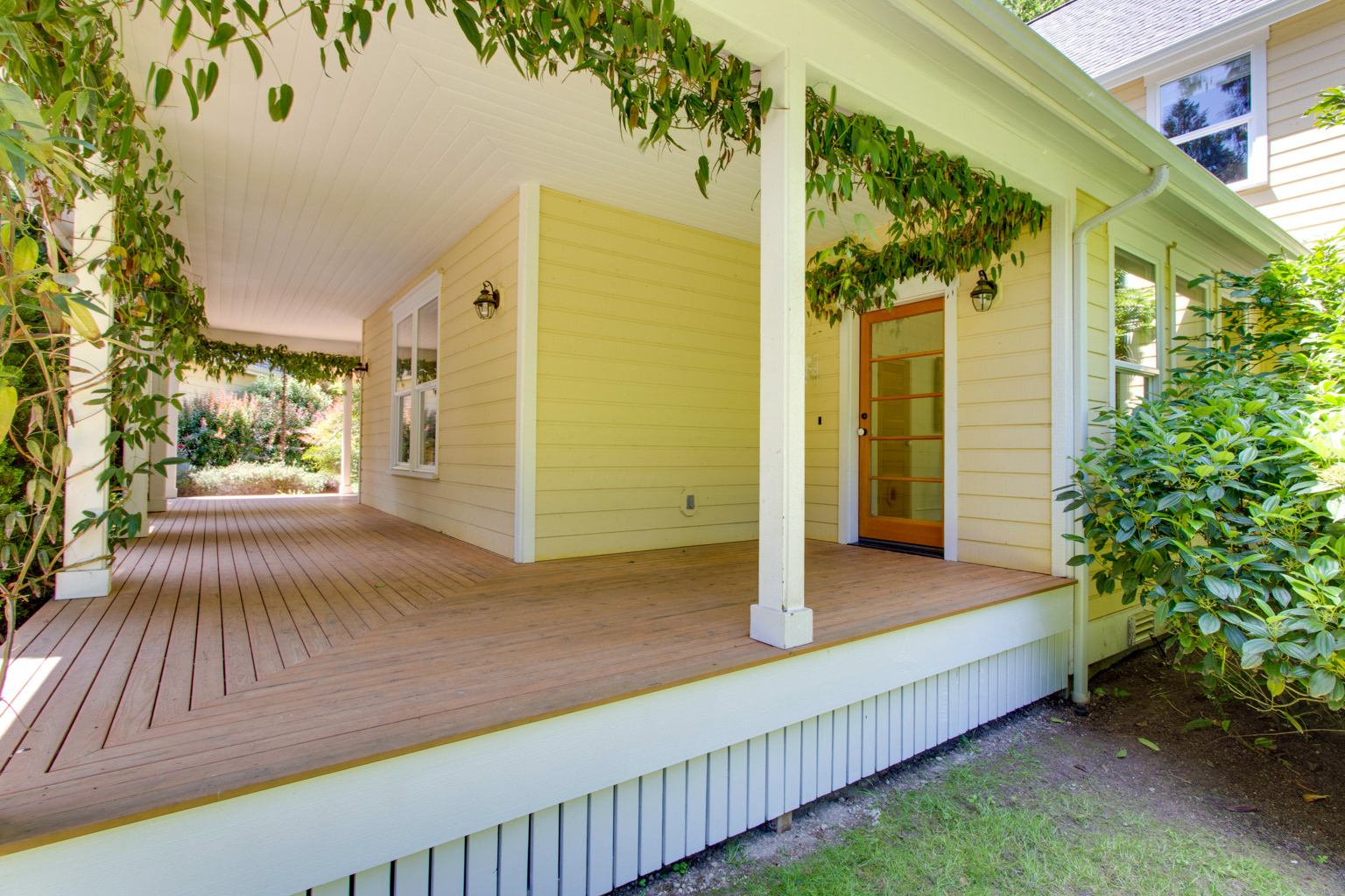 Property Photo: Hidden cove estates 13229 Millstone Place NE WA 98110
