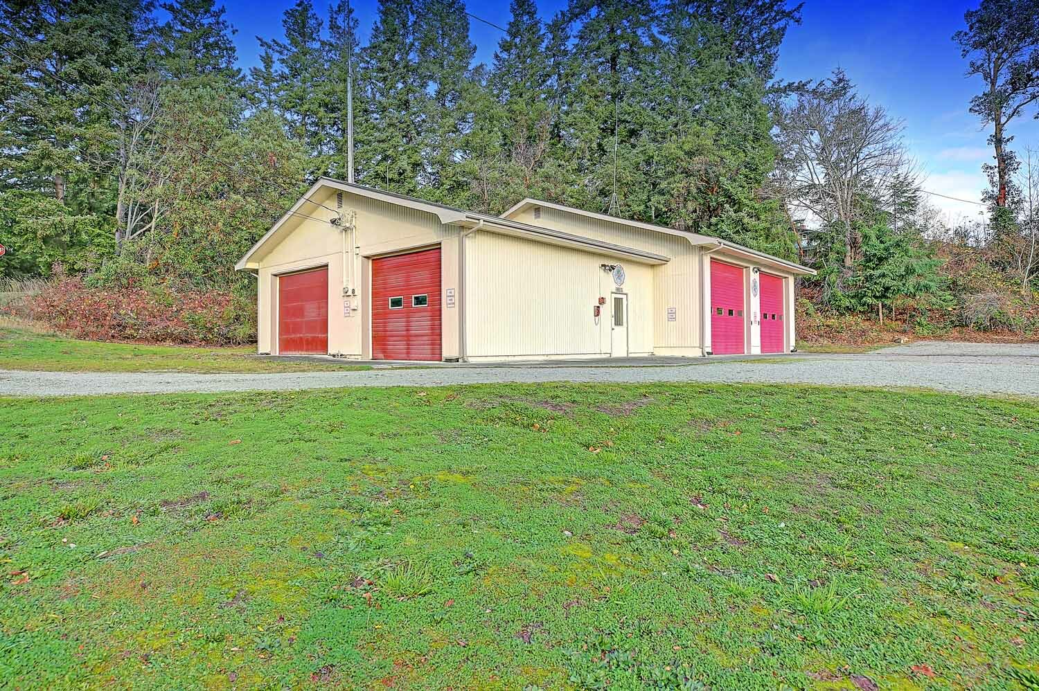 Property Photo:  985 Orchid Rd  WA 98282 