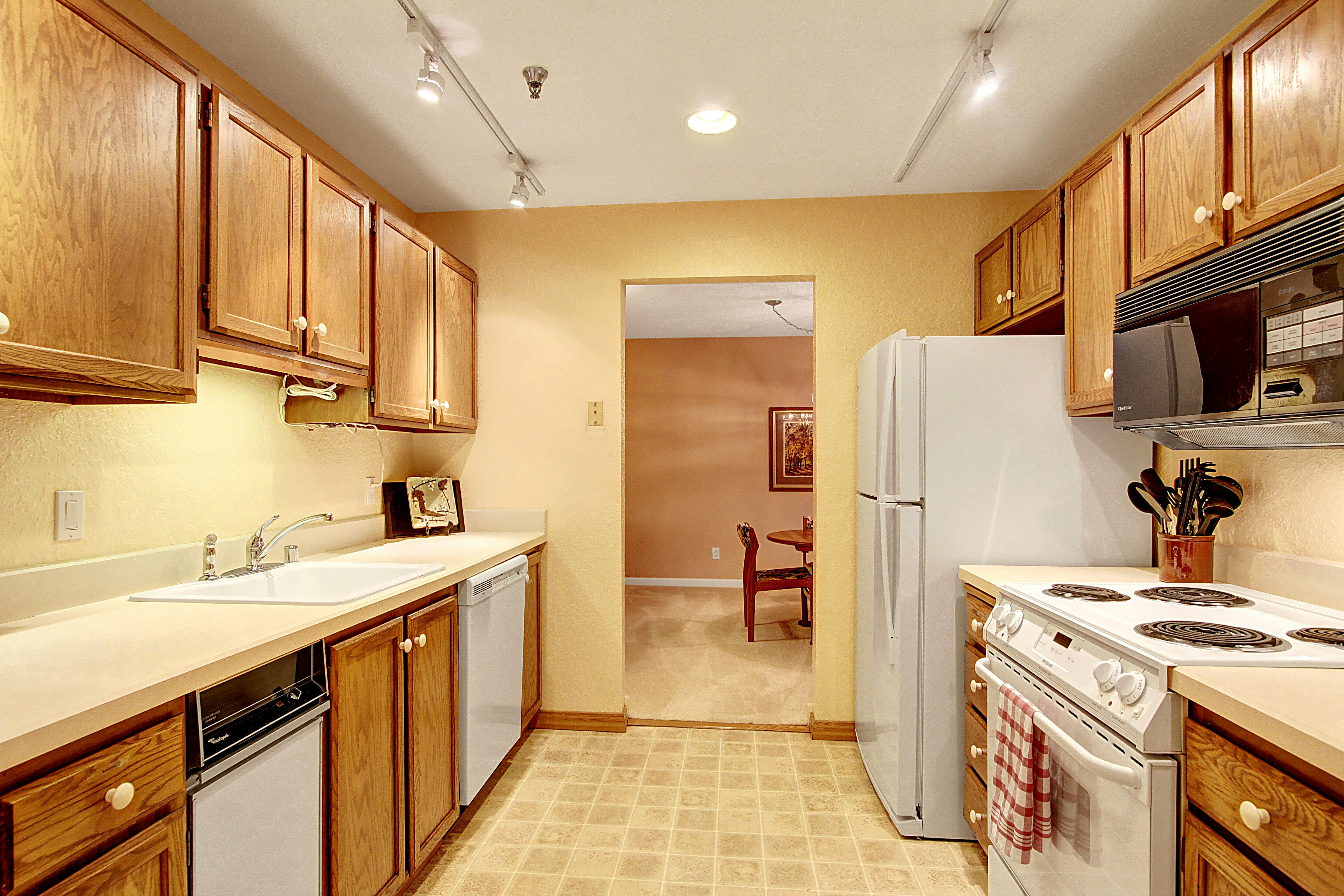 Property Photo: Kitchen 18606 52nd Ave W 222  WA 98037 