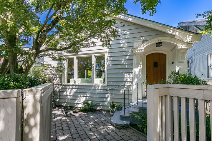 1110 W Raye St  Seattle WA 98119 photo 1110 W Raye St