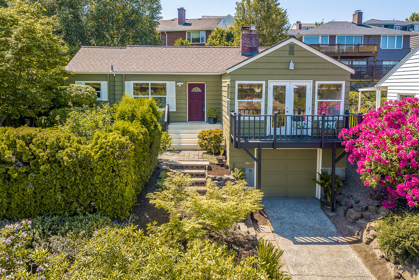 Property Photo: 2615 37th Ave W WA 98199