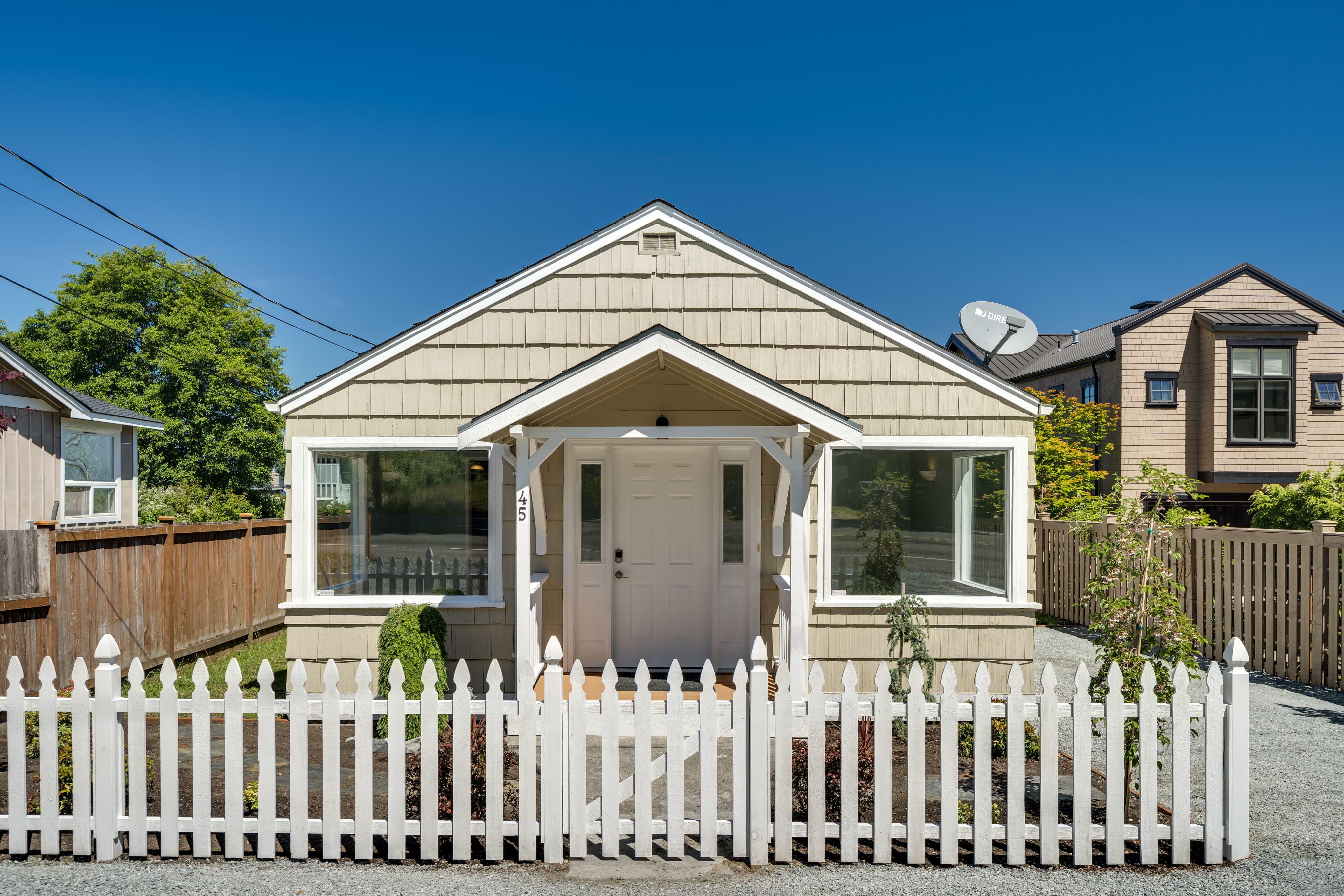Property Photo: 45 E North Camano Dr WA 98282