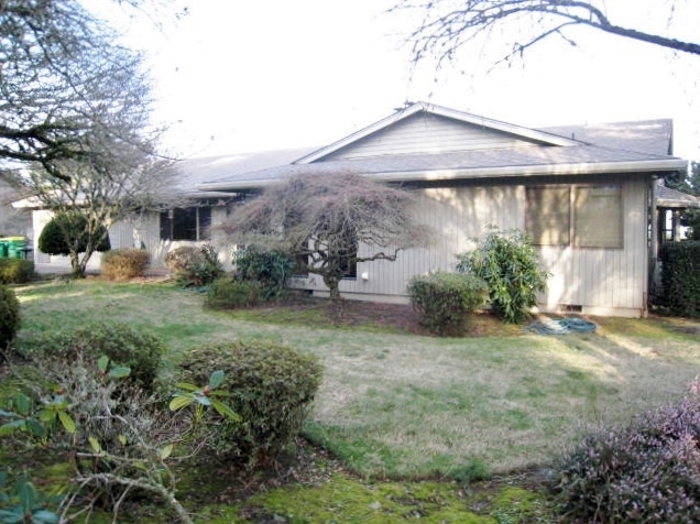 Property Photo:  9965 SW 170th Ave  OR 97007 