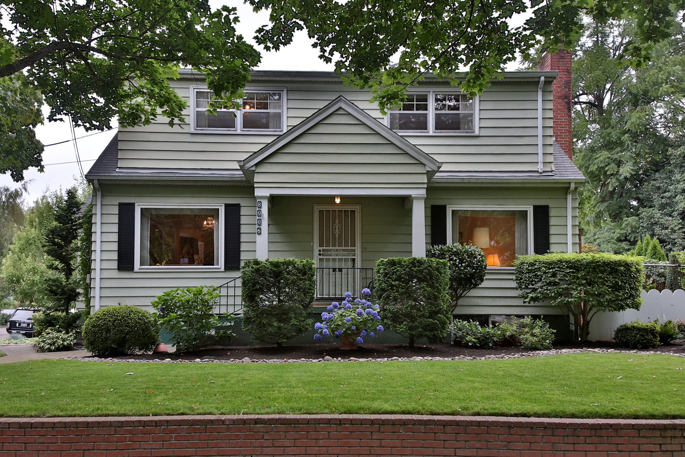 Property Photo:  8006 SE 36th Ave  OR 97202 