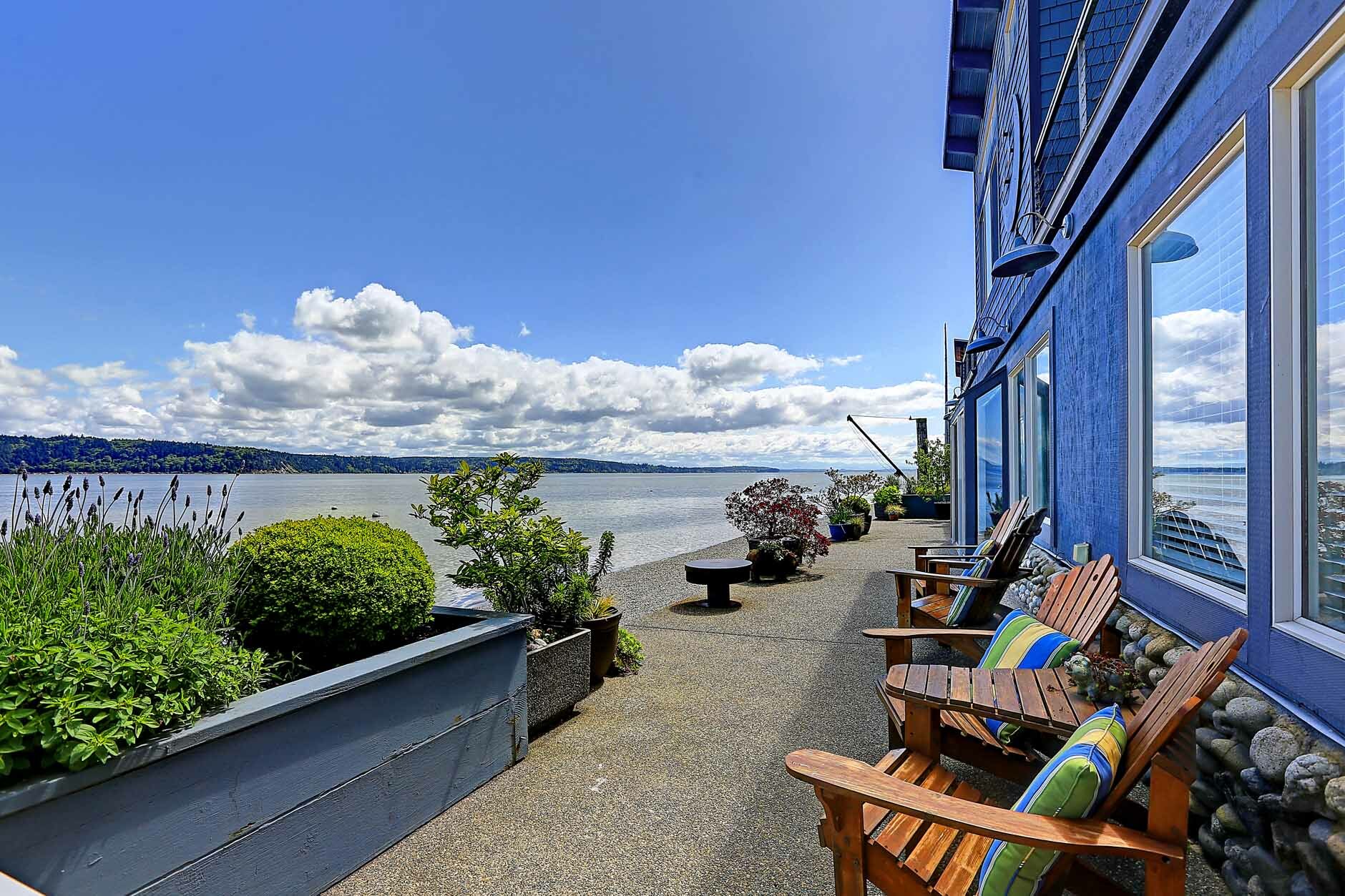 Property Photo:  3267 Shoreline Dr  WA 98282 