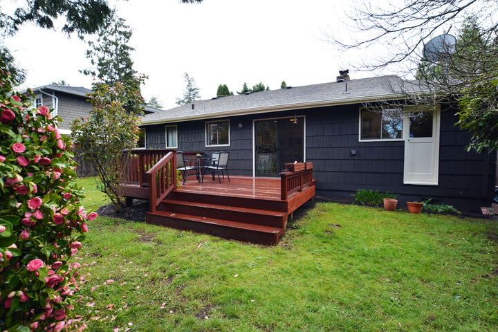 8012 SE 24th St  Mercer Island WA 98040 photo
