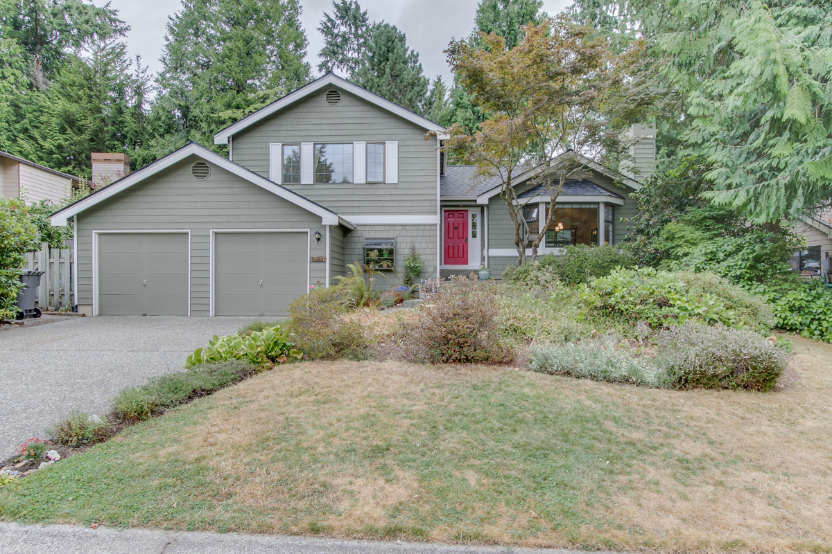 Property Photo:  13810 174th Place NE  WA 98052 